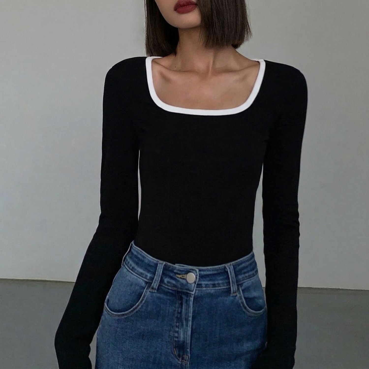 Women's Long Sleeve Top with Square Neckline and Contrast Trim