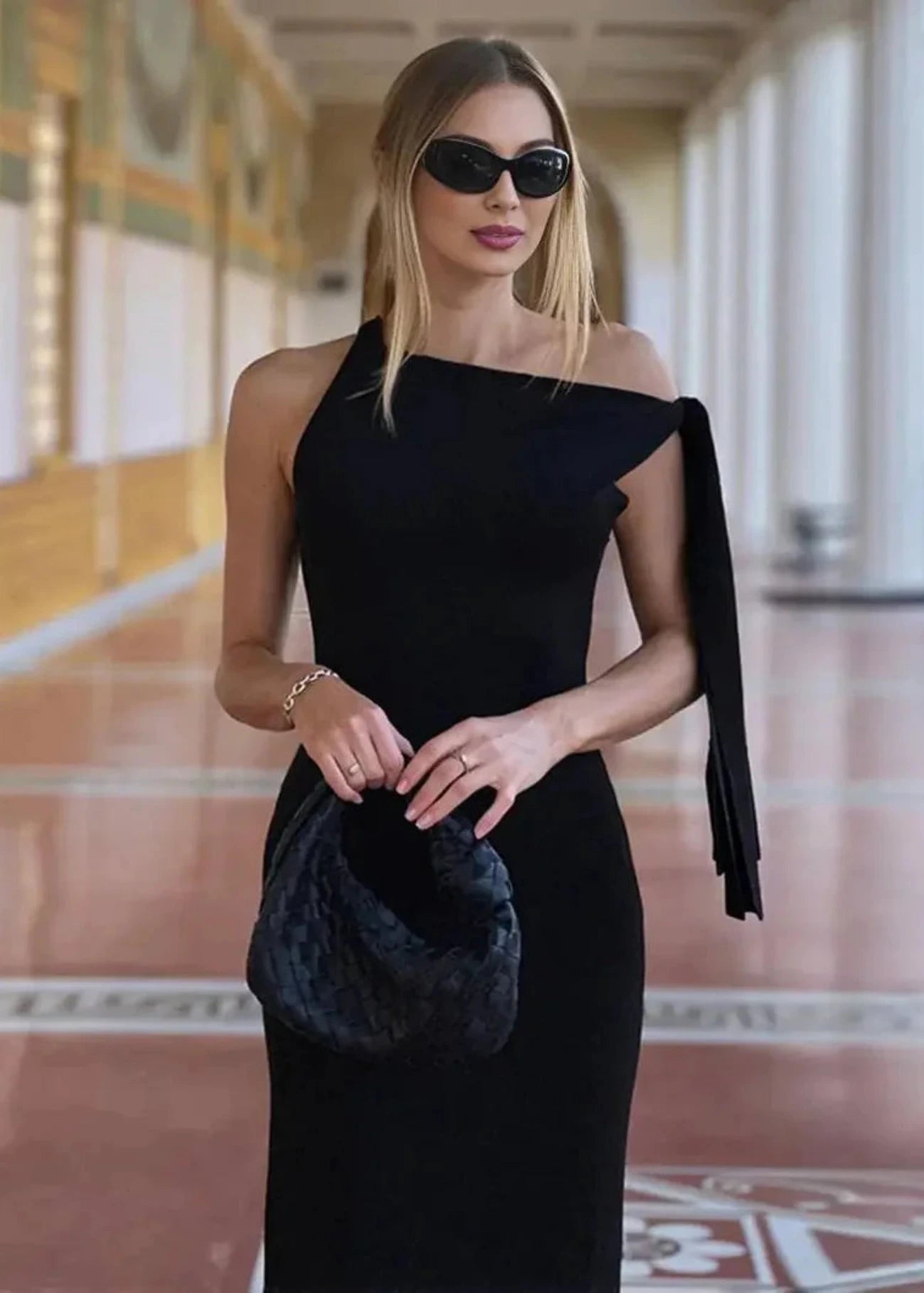 Women's One-Shoulder Bodycon Maxi Dress with Bow Detail