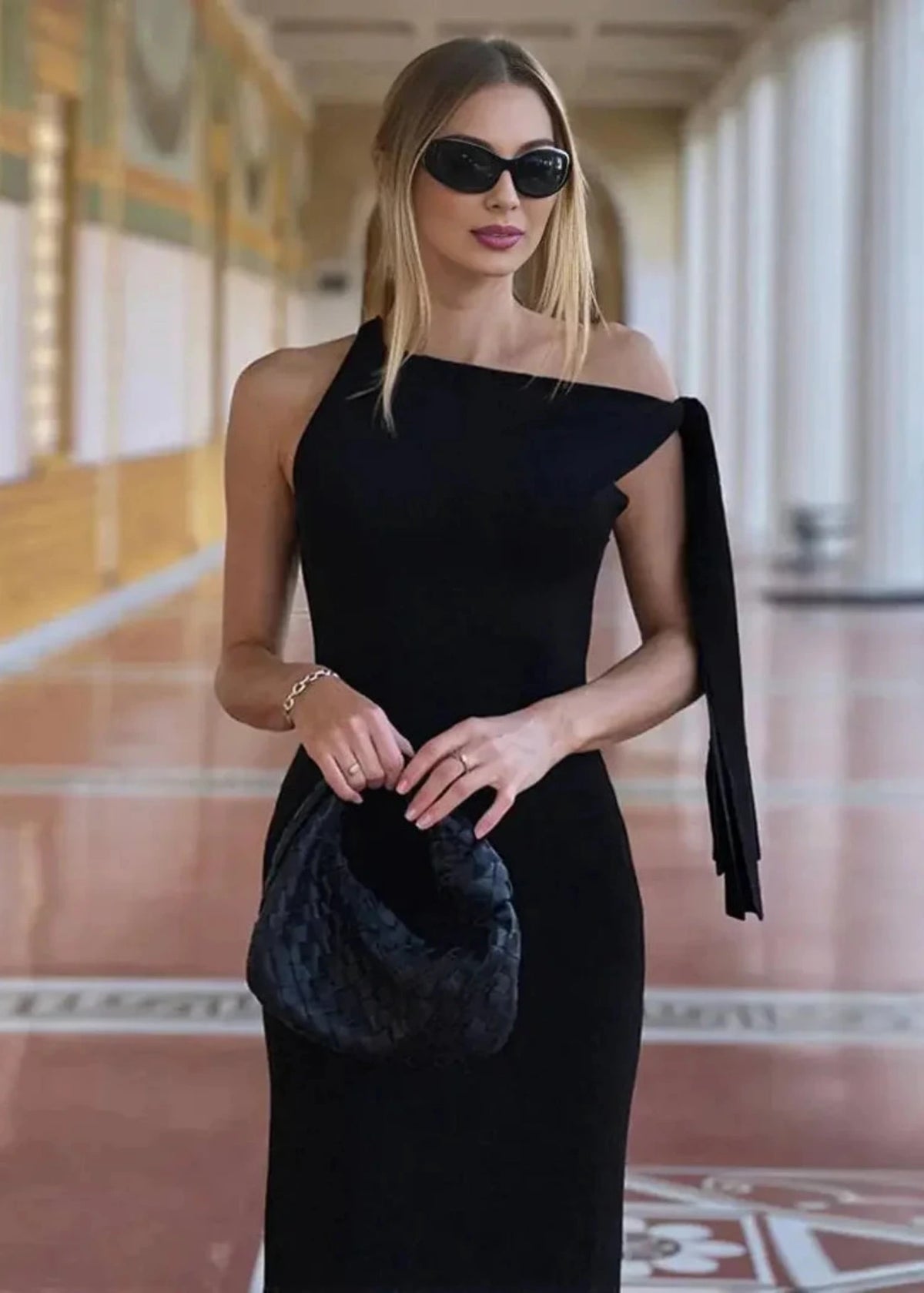 Women's One-Shoulder Bodycon Maxi Dress with Bow Detail
