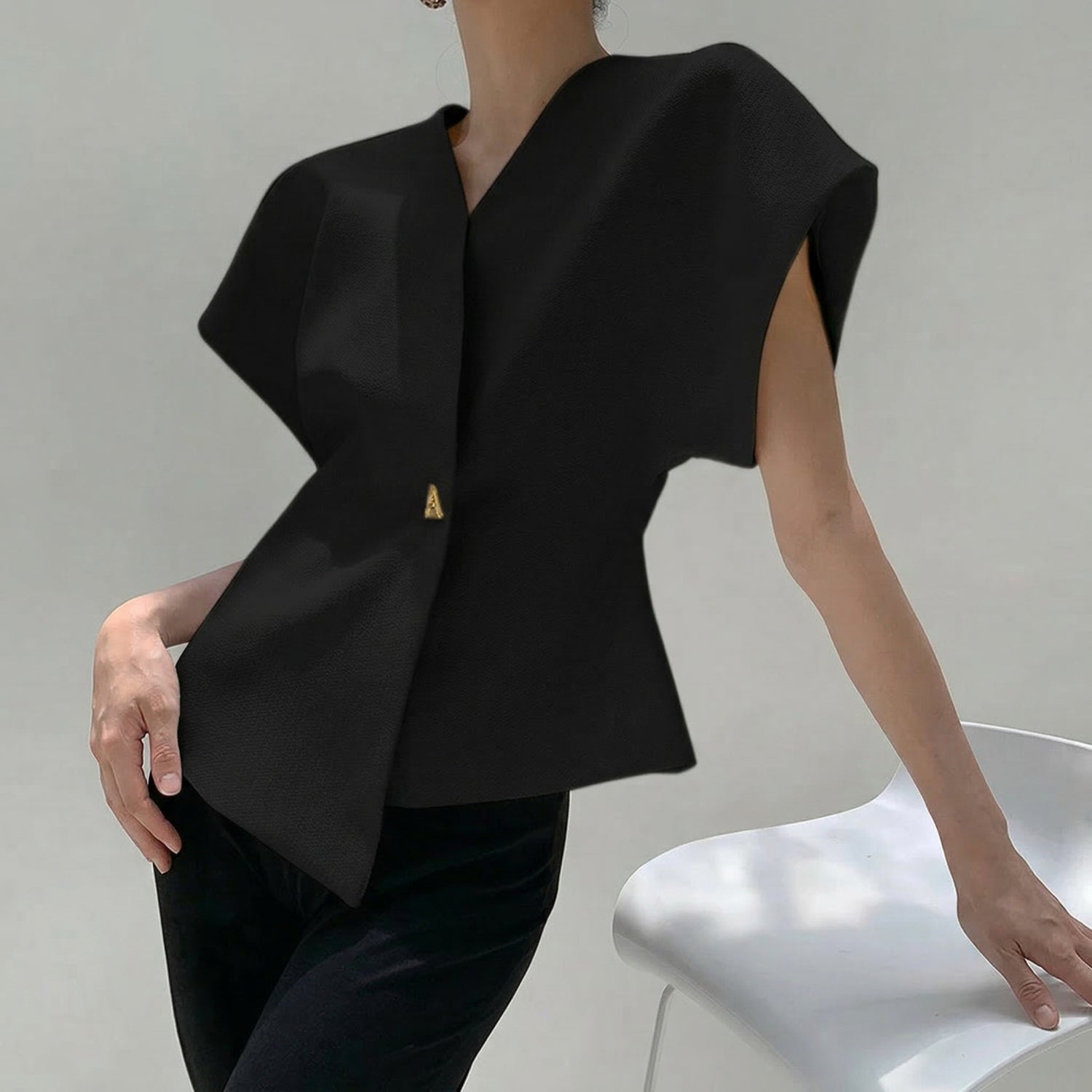 Women's V-Neck Top with Short Sleeves and Asymmetric Hem