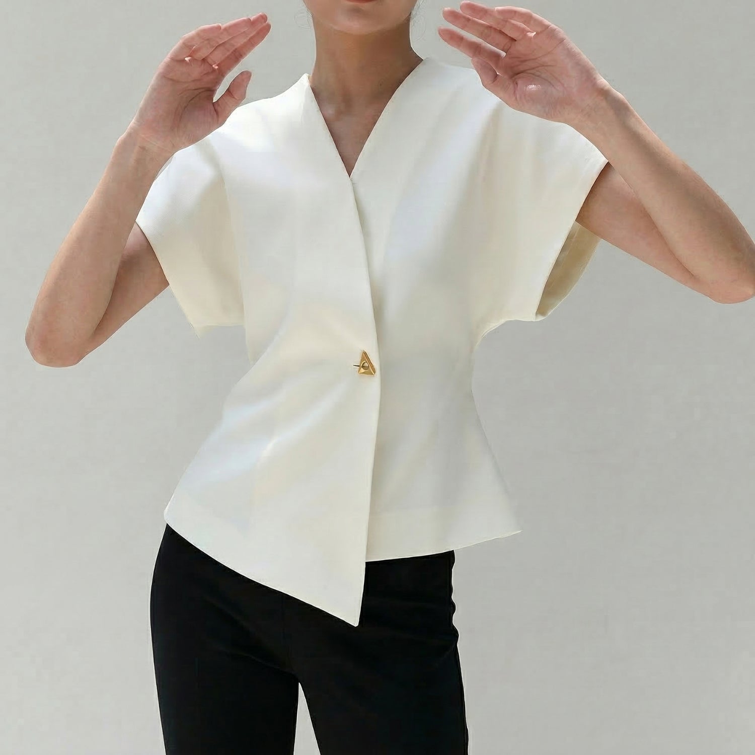 Women's V-Neck Top with Short Sleeves and Asymmetric Hem
